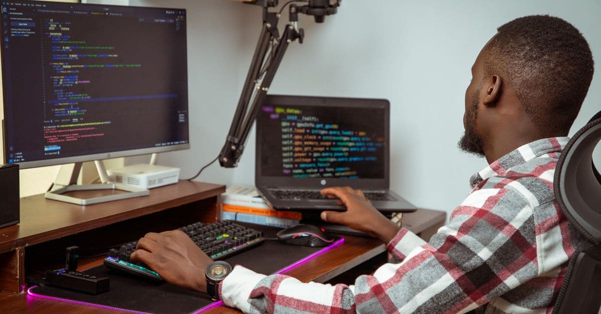 Hiring A Hybrid App Development Company: Things to look out for in 2021