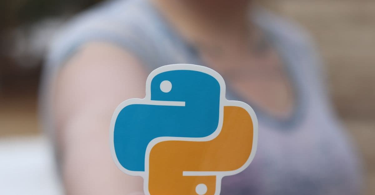 Node.js vs Python: What to choose for backend development in 2024