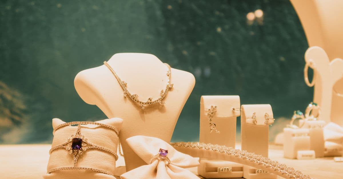 10 must have features in a Jewellery Website