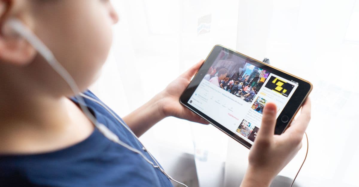 Custom Apps in Education: Bridging Gaps, Personalizing Learning, and Empowering Educators