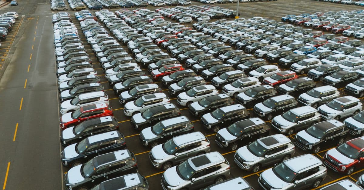 Empowering Automotive Enterprises with Custom Apps: From Connected Cars to Supply Chain Optimization