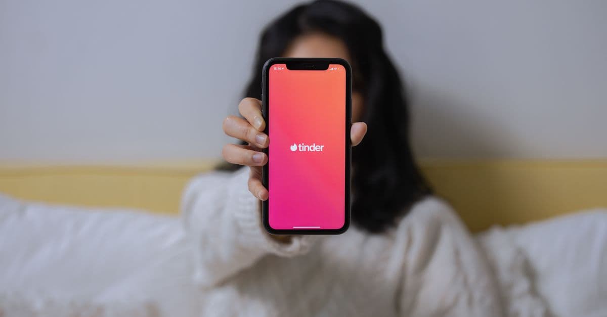 How much would it cost to develop a dating app like Tinder?