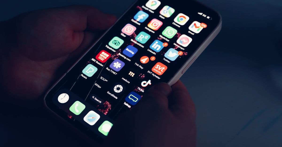 Reasons to Integrate Real-Time Features in Your Mobile App