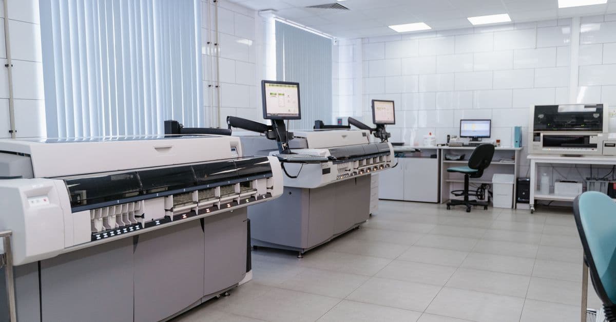 Top 10 Essential Software Tools for Laboratory Industry to enhance efficiency