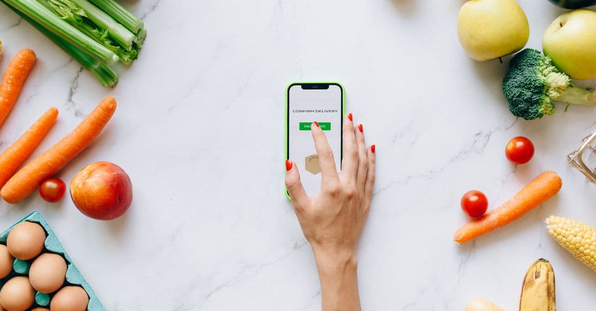 What is the cost of developing a food ordering app like UberEats and GrubHub?